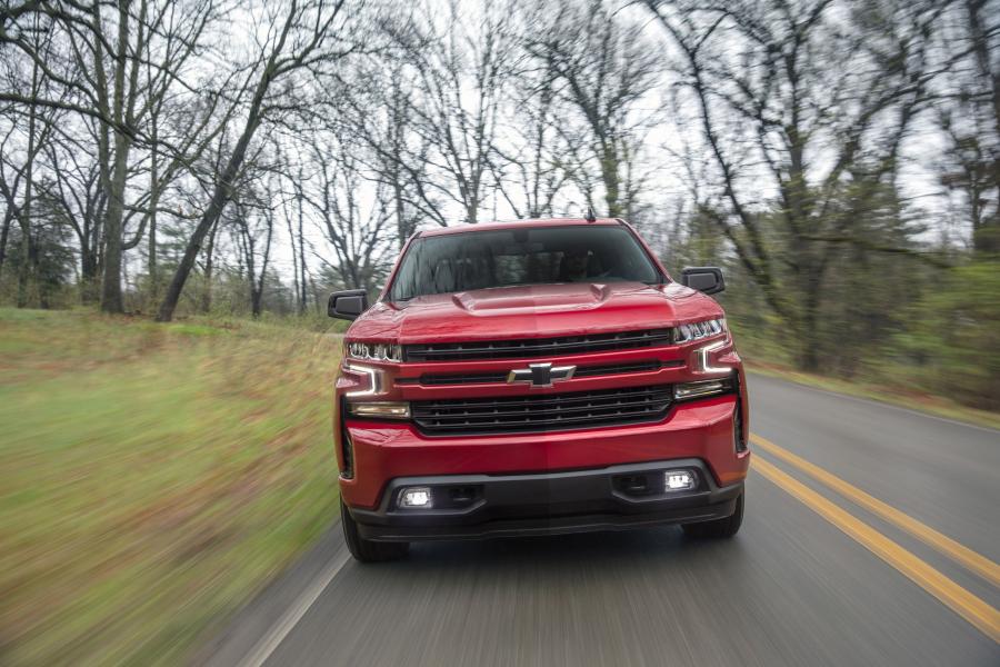  Chevrolet Silverado RST Crew Cab 2018 года  (фото 4 из 30)